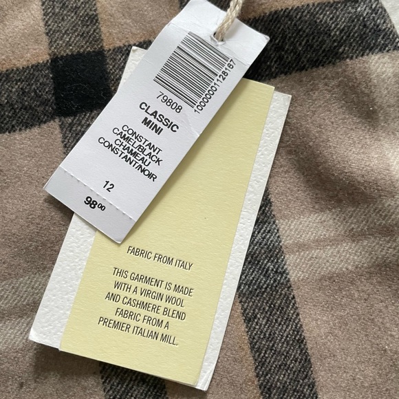 Aritzia Classic Mini Skirt - Picture 5 of 5